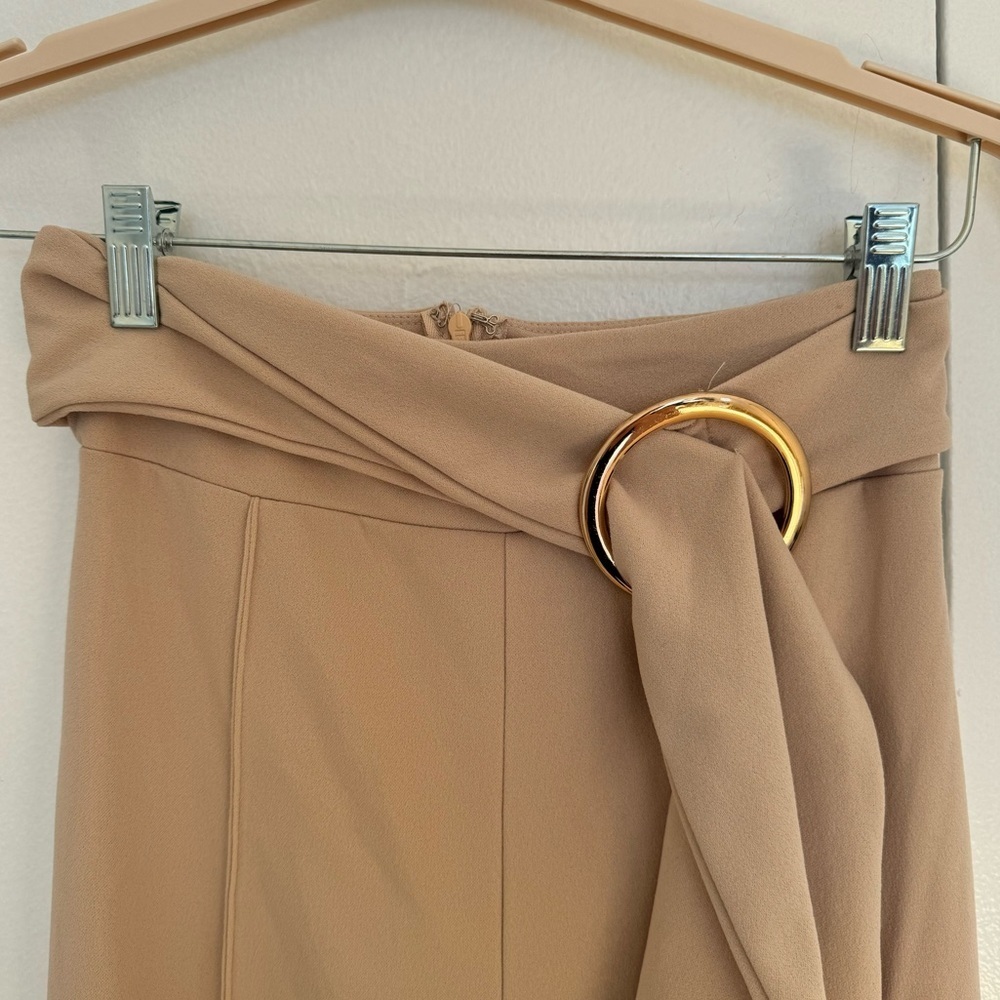 Fashion Nova Office Crush Wide Leg Pant in Taupe and Size Small - Picture 5 of 6